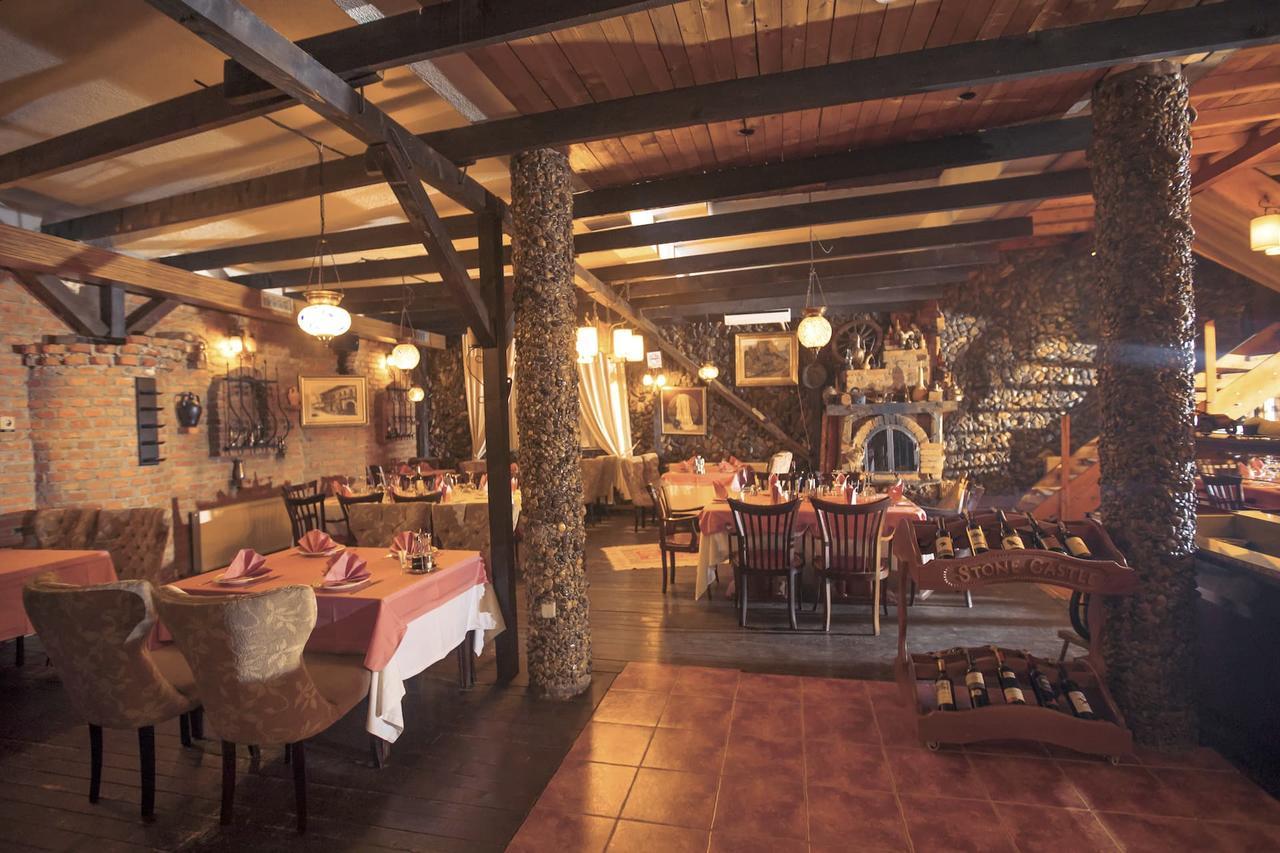 Hotel Pinocchio Приштина Екстер'єр фото